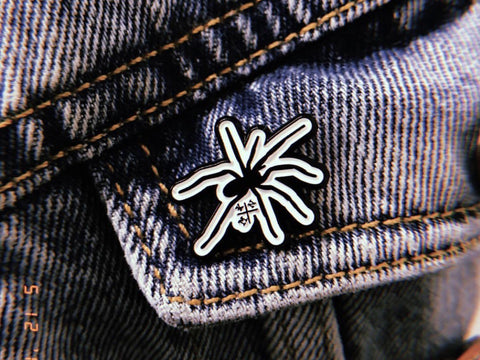 YOGIXIII X MKN spider pin